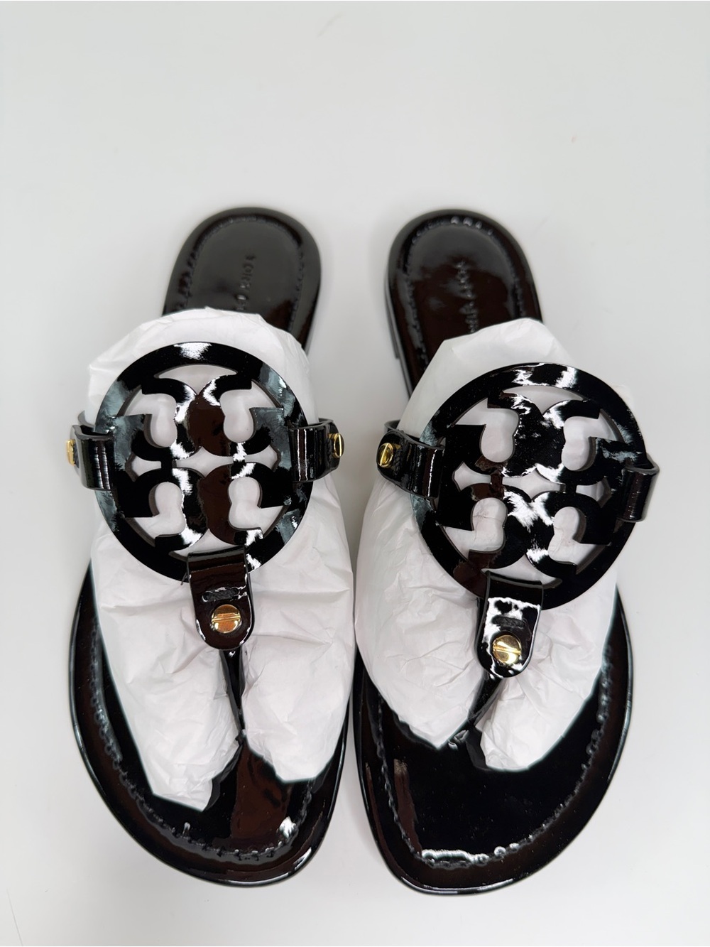 Tory Burch Women’s Patent Leather Miller Sandal - Black - Picture 5 of 8